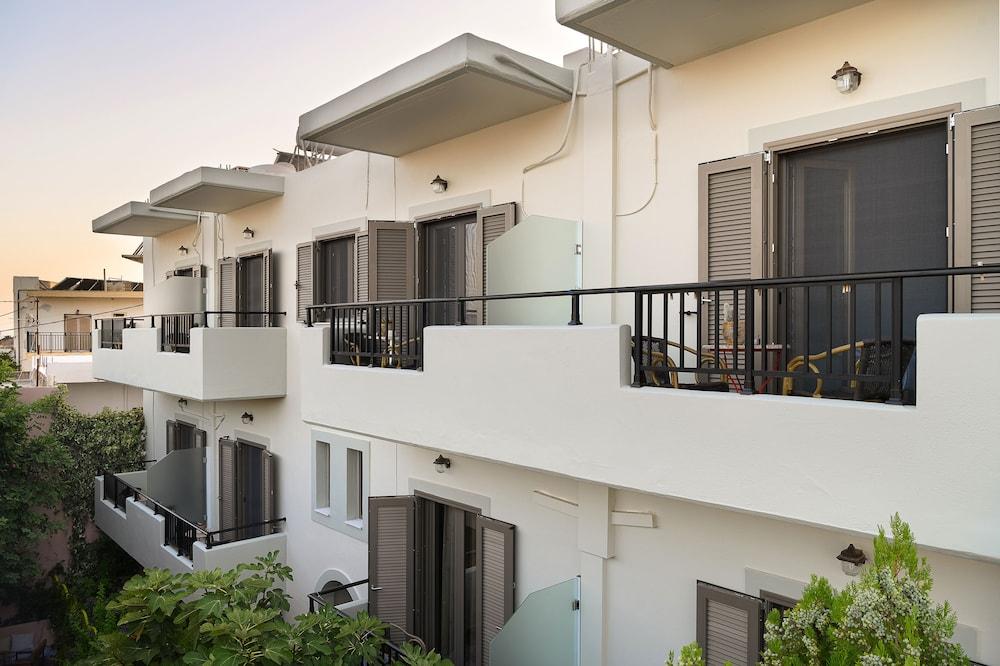 Avra Hotell Agia Galini Exteriör bild